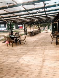 Reštaurácia alebo iné gastronomické zariadenie v ubytovaní Forest House Augustów