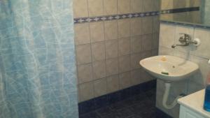 Bilik mandi di Guest House Šebeš