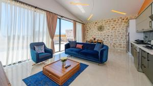 Η κουζίνα ή μικρή κουζίνα στο Villa Selim - 1 Bed Honeymoon Villa with jacuzzi in Kalkan
