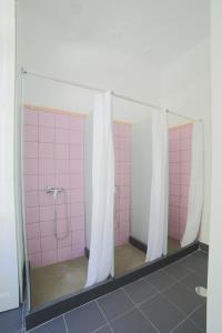 Um banheiro em Santa Maria Hostel