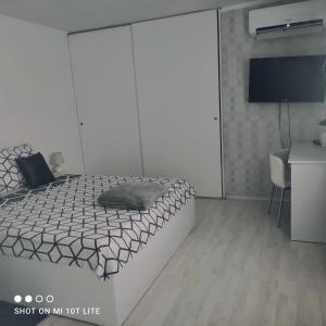 Posteľ alebo postele v izbe v ubytovaní Studio apartman Valentina