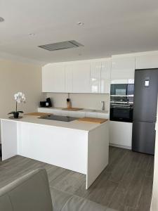 صورة لـ Luxury Penthouse Pedro - The View Fuengirola في فوينخيرولا