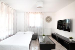 Kép NS-George Apartments by the Airport szállásáról Markópulóban a galériában