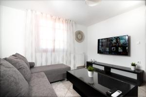 Kép NS-George Apartments by the Airport szállásáról Markópulóban a galériában
