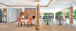 Bazén v ubytovaní Apartamentos Sinfony alebo v jeho blízkosti
