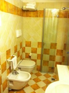 Vannituba majutusasutuses Piccolo Hotel Sciliar