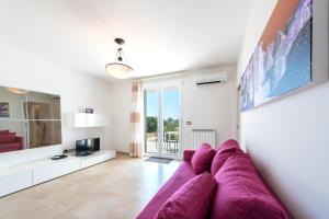 Część wypoczynkowa w obiekcie Fani Luxury Villas