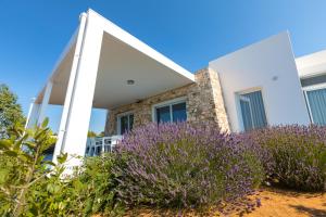 Ogród w obiekcie Fani Luxury Villas