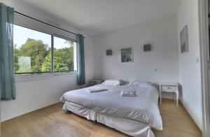 Ένα ή περισσότερα κρεβάτια σε δωμάτιο στο La Foret d'Armotte +26 φωτογραφίες