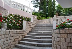 Zahrada ubytování Hotel Vali Dramalj