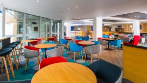 Εστιατόριο ή άλλο μέρος για φαγητό στο Holiday Inn Express London-Hammersmith by IHG
