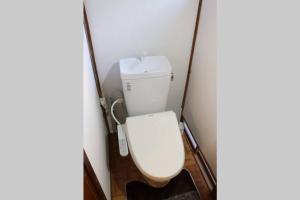 a small bathroom with a toilet in a room at リテックス浦安 in Tokyo +9 photos