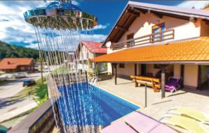 Der Swimmingpool an oder in der Nähe von Guest house Donna