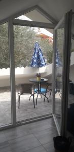 Balkon lub taras w obiekcie Apartment Modrić Zadar