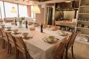 ห้องอาหารหรือที่รับประทานอาหารของ El Cabirol