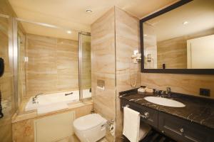 A bathroom at Icon Hotel Taksim