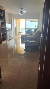 Część wypoczynkowa w obiekcie Apartamento en primera linea en la Playa de San Juan