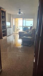 Część wypoczynkowa w obiekcie Apartamento en primera linea en la Playa de San Juan