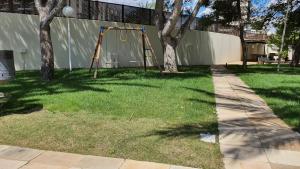 Ogród w obiekcie Apartamento en primera linea en la Playa de San Juan