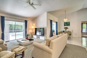 Φωτογραφία από το άλμπουμ του Sebastian Home with Lanai and BBQ about 7 Mi to Beach σε Sebastian