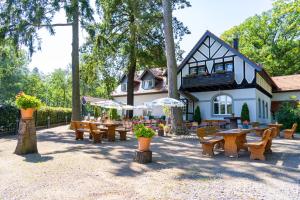 Afbeelding uit fotogalerij van Hotel Zur Waldhufe in Doberlug-Kirchhain