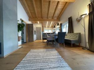 Зона вітальні в Chalet Hackl