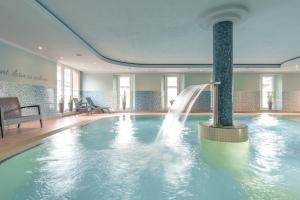 Bazén v ubytování Hotel & Restaurant Prüser´s Gasthof nebo v jeho okolí