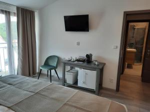 Gallery image of Penzion Zahrada nad řekou, restaurace a kavárna - PARKOVÁNÍ GRÁTIS in Zlatá Koruna