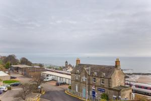 Gallery image of Waterfront luxury apartment in Kinghorn