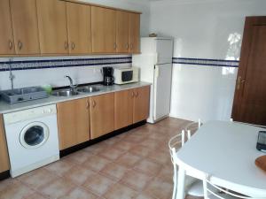 A kitchen or kitchenette at Alojamientos Andalucia