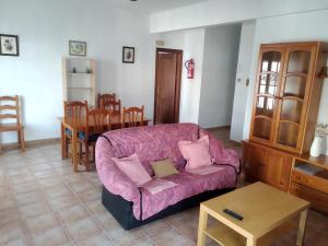A seating area at Alojamientos Andalucia