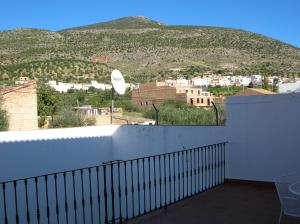A general mountain view or a mountain view taken from Az apartmant