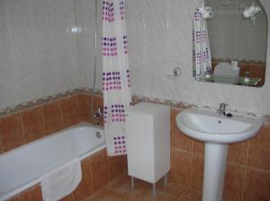 A bathroom at Alojamientos Andalucia