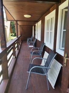 Ein Balkon oder eine Terrasse in der Unterkunft Fontana erdélyi vendégház