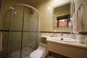 Koupelna v ubytování Hotel Ines Maria