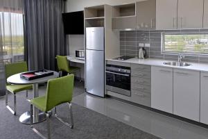 Majoituspaikan Rydges Palmerston - Darwin keittiö tai keittotila