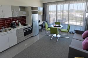 Majoituspaikan Rydges Palmerston - Darwin keittiö tai keittotila