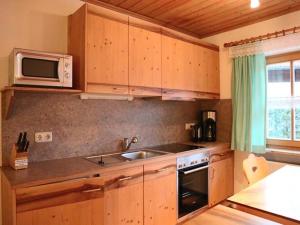 Kuchyň nebo kuchyňský kout v ubytování Gästehaus Watzmannblick