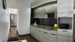 Ванна кімната в LUX Apartments