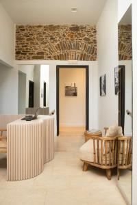 Galeriebild der Unterkunft SYROS SOUL LUXURY SUITES in Ermoupoli