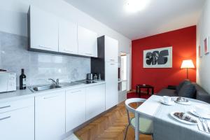 Kuchyňa alebo kuchynka v ubytovaní Romance Apartments Dubrovnik
