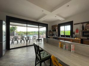 Φωτογραφία από το άλμπουμ του Villa luxe Chato9 piscine chauffee σε Châteauneuf-lès-Martigues