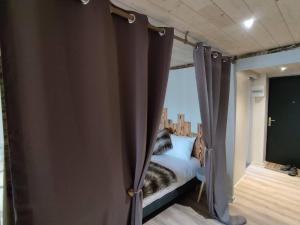 Gallery image of Le grand moulin des tanneurs B&B et Love Room in Dole