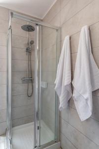 Zdjęcie z galerii obiektu Tantulia Crissol 126 Apto 1habitacion tenerife w Aronie