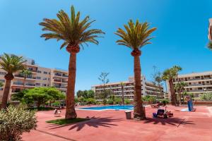 Zdjęcie z galerii obiektu Tantulia Crissol 126 Apto 1habitacion tenerife w Aronie
