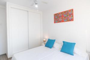 Zdjęcie z galerii obiektu Tantulia Crissol 126 Apto 1habitacion tenerife w Aronie