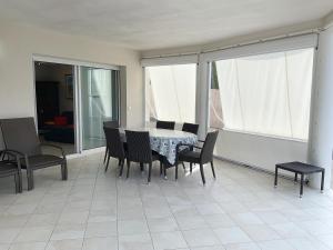 Gambar di galeri bagi Appartement de vacances - VILLA L'OLIVIER di Vaux-sur-Mer +16 gambar