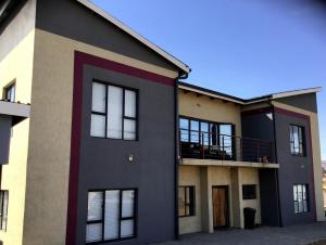 una imagen de una casa en Greenlake Guesthouse en Maseru