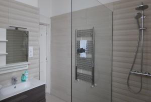 Kúpeľňa v ubytovaní BudapestEasyFlat Wesselenyi