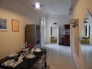 Kuchyňa alebo kuchynka v ubytovaní BudapestEasyFlat Wesselenyi
